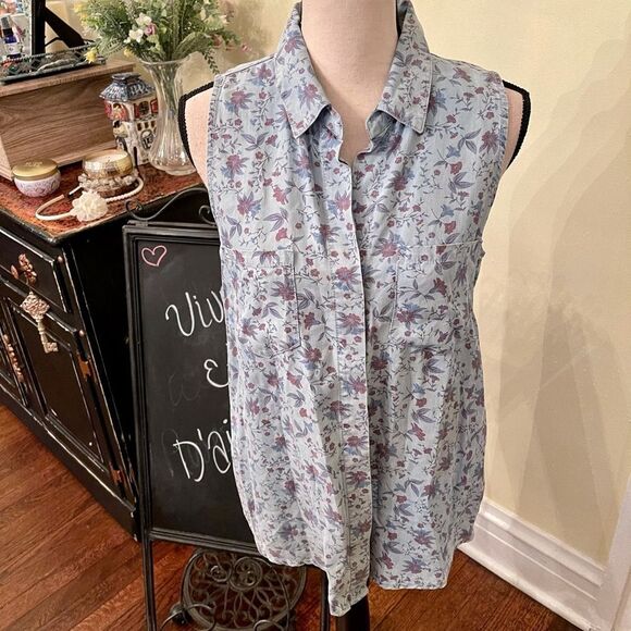 NWOT Velvet Heart Sz M Tencel Floral Button Up - Picture 1 of 10